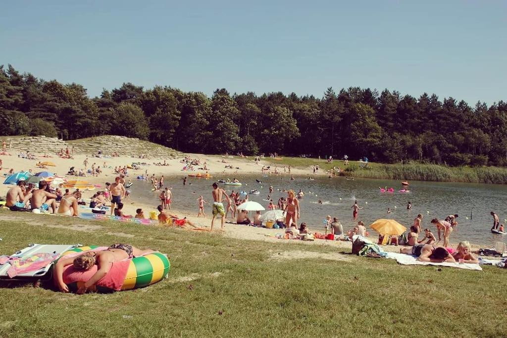 Sfeervol Chalet In Het Bos Nunspeet Ngoại thất bức ảnh